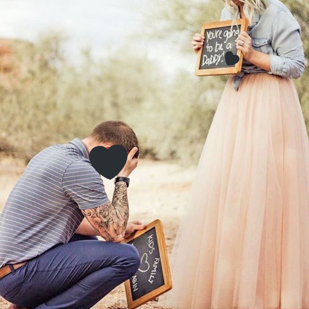 —Por la mañana vino la segunda sorpresa de Justin llevándolo al parque para un picnic familiar donde también Miley hace una revelación. Toman una foto de ello y la publica en Instagram editando la primera publicación por su cumpleaños:

“Mi regalo de cumpleaños tardará en llegar”