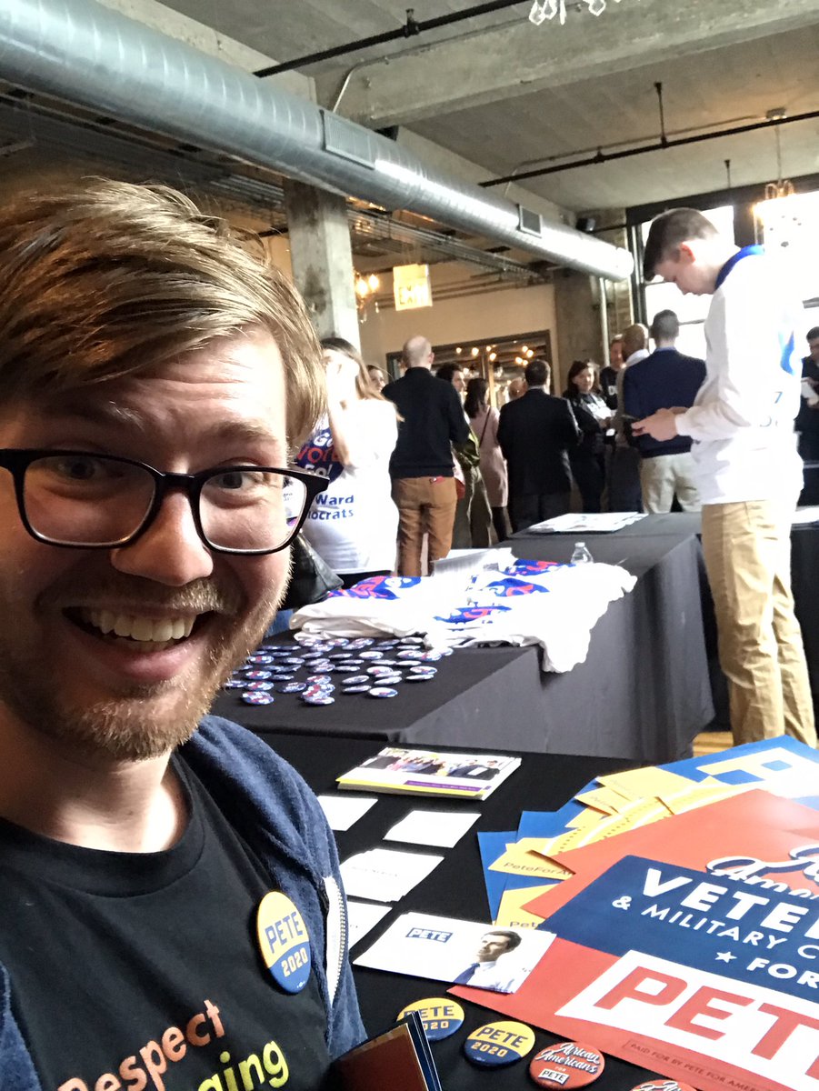 addison_jeske's tweet photo. I’m excited to rep @PeteButtigieg at the 47th Ward Democrats eve of Early Vote Rally in Chicago!! Already saw a few Pete shirts!!! #IllinoisforPete #TeamPete https://t.co/w7387WsjnL