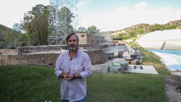 radioam950's tweet photo. AHORA Alejandro Pellegrina, del @enteturismomza y encargado de la dirección de la Fiesta de la Vendimia, habla en #CNNvps con @laufer4.

#CNNRadioArgentina 
Seguilo por https://t.co/pNOvQeChO3 https://t.co/ECm3AH2lcp
