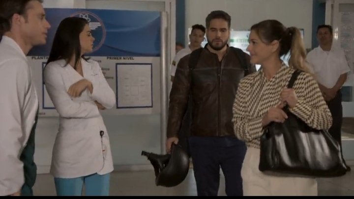 DaniArenasCol's tweet photo. #FelizDomingoATodos 🌞🌈🌼🌻☘ #5parte #CollagesyFotoCapturas #MejoresMomentos #DavidParedes👨🏻‍⚕️😷💉💊 @DanArenas #DanielArenas 😍❤ #Capitulo80 @MedicosOf #MedicosLineaDeVida🏥🚑🚨🆘 #ConLasEstrellas #UltimasSemanas #finalfelizparadavina 💕  🙏🙌💫✨  @liviabritoof @gretelvaldez https://t.co/lm0ok1EQ4o