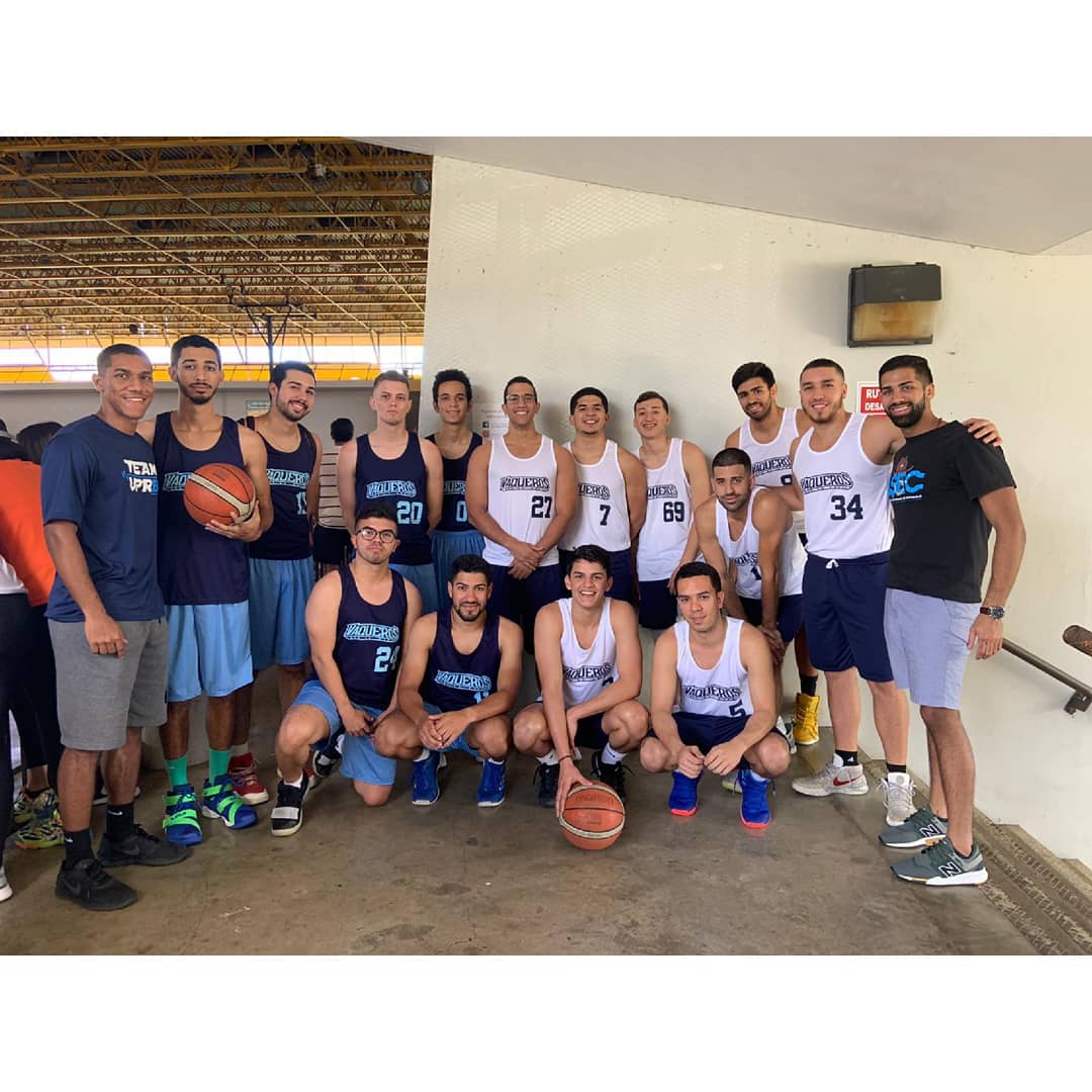 asec_uprb's tweet photo. 🏀Torneo de Baloncesto🏀del Cómite de Capítulos Universitarios del Colegio de CPAs
🤠
Agradecemos a los miembros que estuvieron presente.
#AsecUPRB https://t.co/VOHuILeuBH