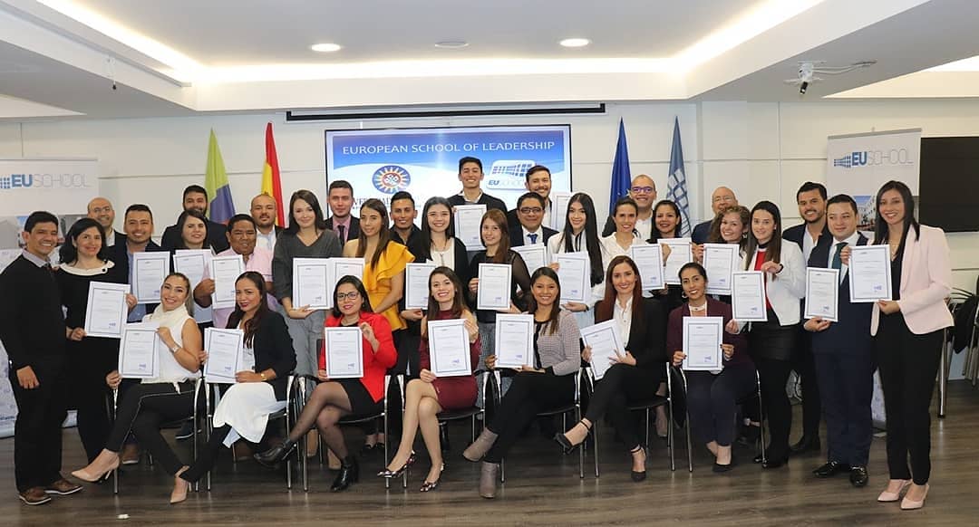 EUschoolMBA's tweet photo. La Universidad Santo Tomás de Colombia ha realizado una experiencia Internacional por quinta vez con EUschool en Madrid. #semanainternacional #euschool https://t.co/91RUhRAyfP