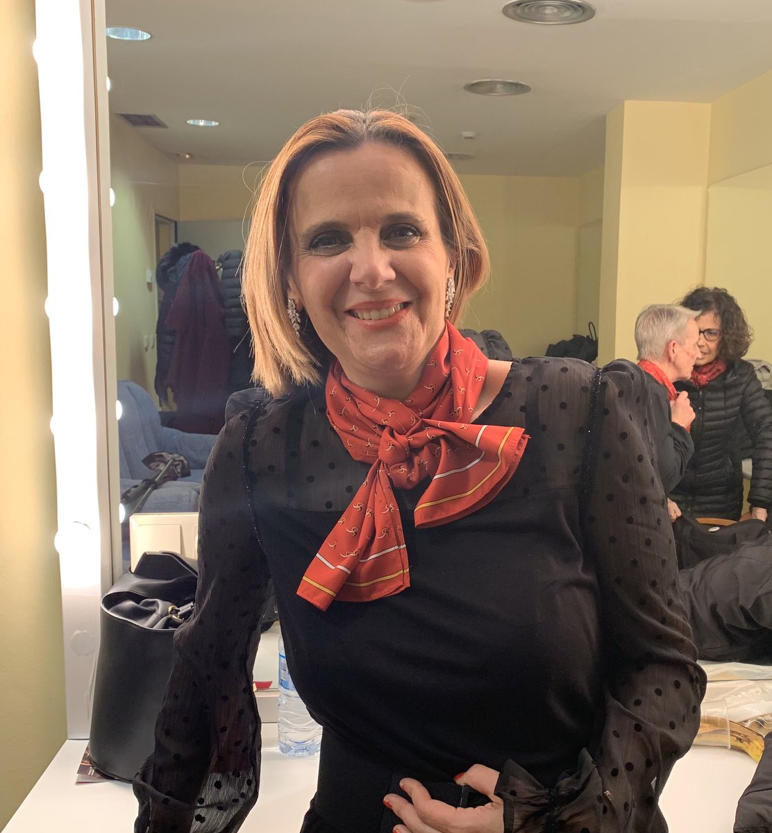 EstherdelBrio's tweet photo. Otro éxito de #JOSCS‼️‼️‼️. Que honor compartir escenario con tantas voces hermosas y una orquesta joven y vibrante💯💯 Gracias a Álvaro, Antonio, Naila y Raúl. 💪🍀💪🔝🔝🔝¡Viva la Bohemia! #CoroCiudadDeSalamanca https://t.co/Vj6XpHhfHb