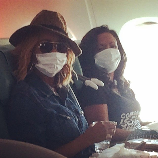 LALATE's tweet image. Who is ready for a new #RHOA tonight?

Dont come for me unless I purell for you. 

#SendBackSunday: 
news.lalate.com/2014/10/27/kan…

@BrightlyAgain @collinsp1960 @atlantian22 @VivienneCafe @justjenny524 @Jmerk314 @RemiVz @Bbyrne48713401 @linablue @DarblesM @wetbulldog @EGinger26