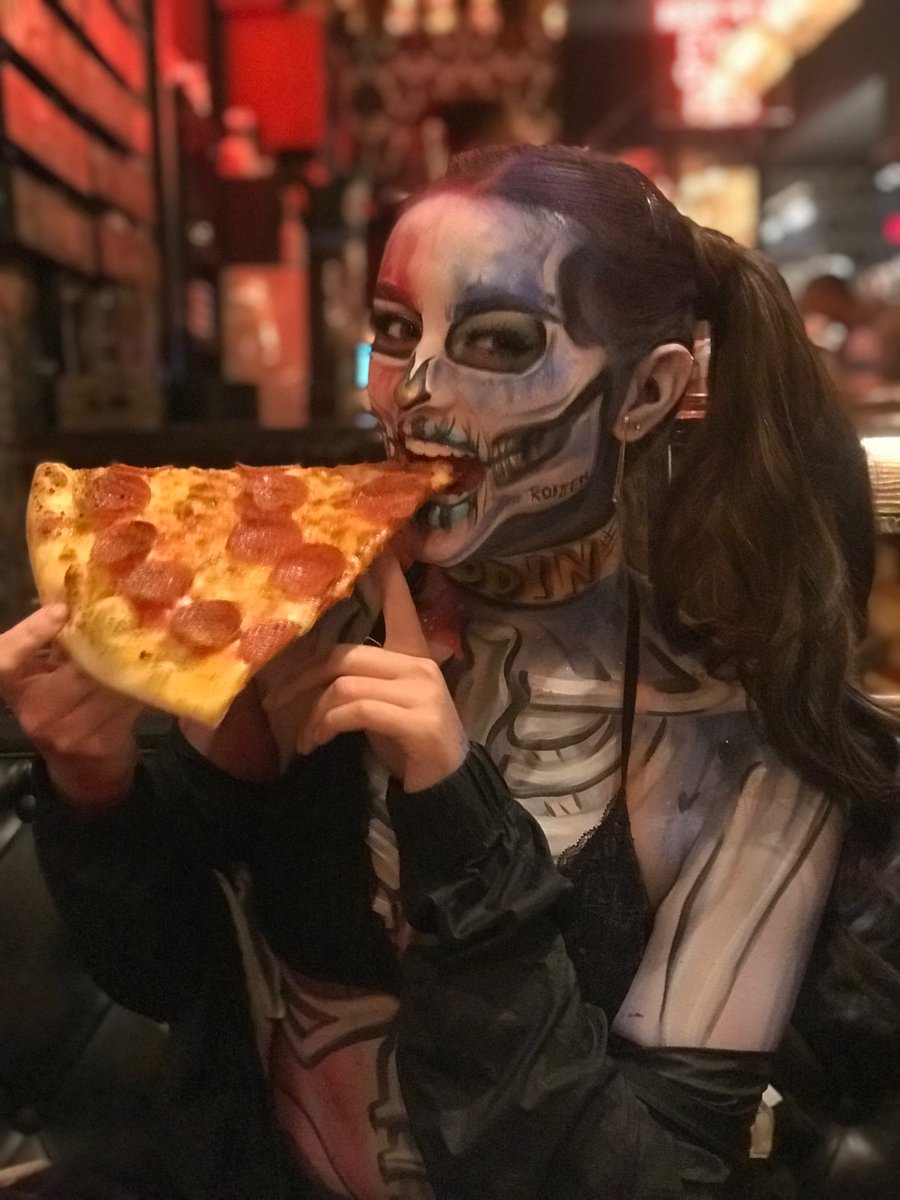 makeupmadhouse's tweet photo. Who's ready to join me at @WizardWorld Cleveland March 6-8!? I'll be there painting (and fully painted) each day! Message me to book in advance :) #supportlocalartists #wizardworldcle #makeupmadhouse https://t.co/gekrbEjaV9 https://t.co/MKYn1h7BdX