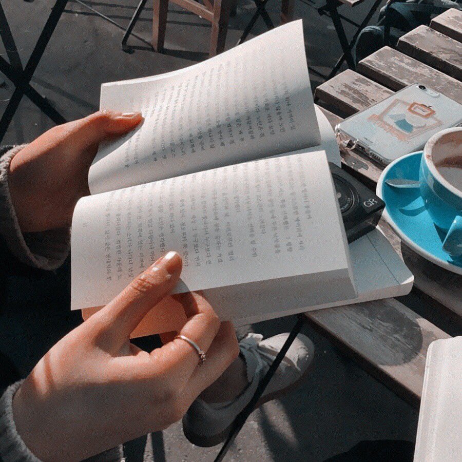 yenagram's tweet photo. 「 switched up | izone 」
       💌 yulyen au

☁︎ in which yuri, a lower-class student from korea, starts crushing on yena, a highschool millionaire from the states, not knowing that they were switched up at birth. https://t.co/QWS0oh6tJx
