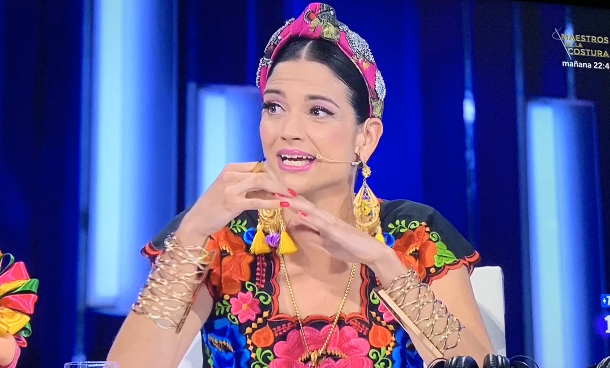 AlmuMiranda's tweet photo. No sabía que ponerse así que se ha puesto todo el armario #OTGala7 https://t.co/ChdZ2qk5Ft