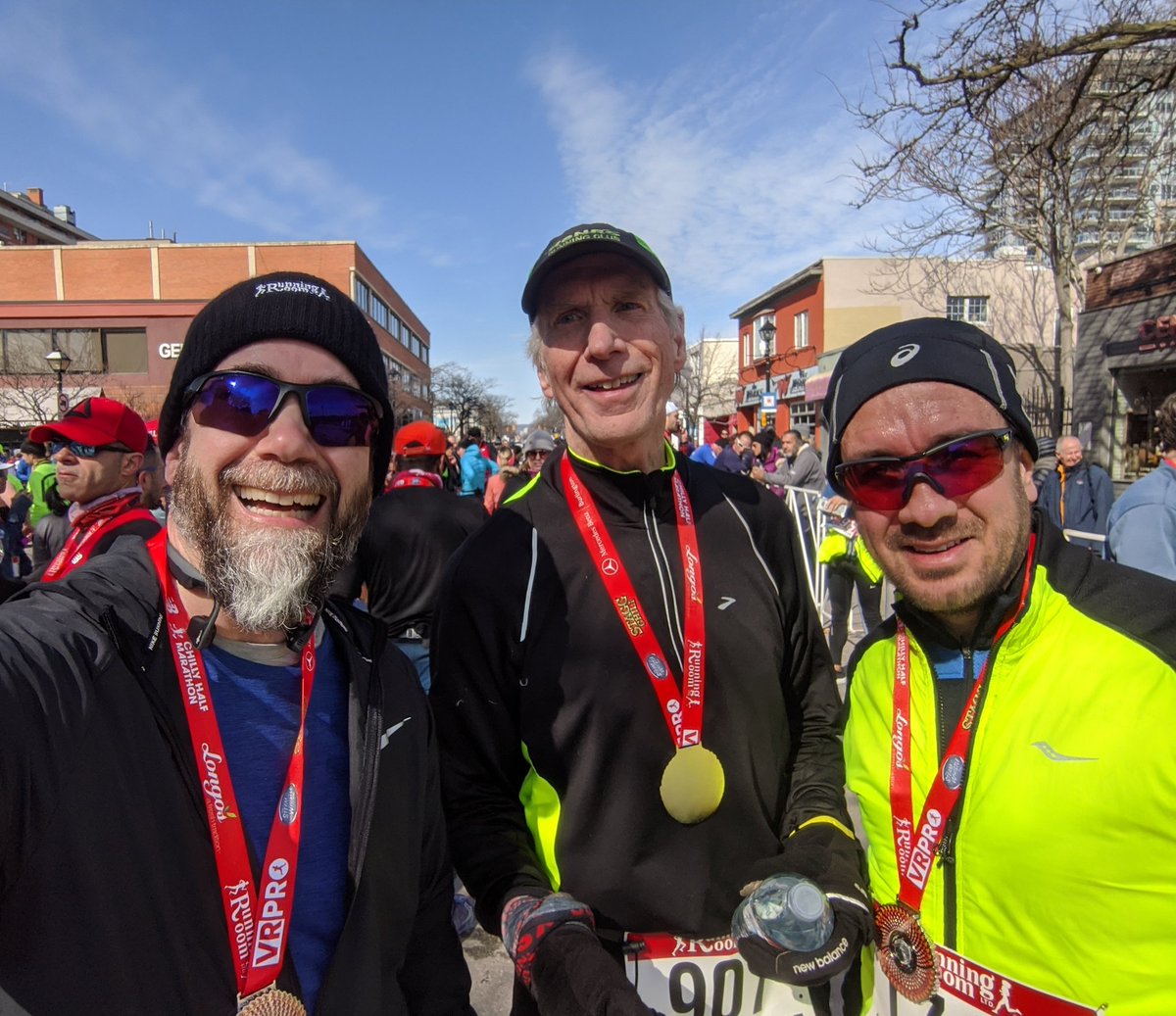 JamesDurling's tweet photo. Amazing day in Burlington running the half-marathon at the Chilly Half Marathon. Beautiful weather and running with great friends enabled me to run a Personal Best 1:45! #chillyhalf https://t.co/oRetpaRU8x