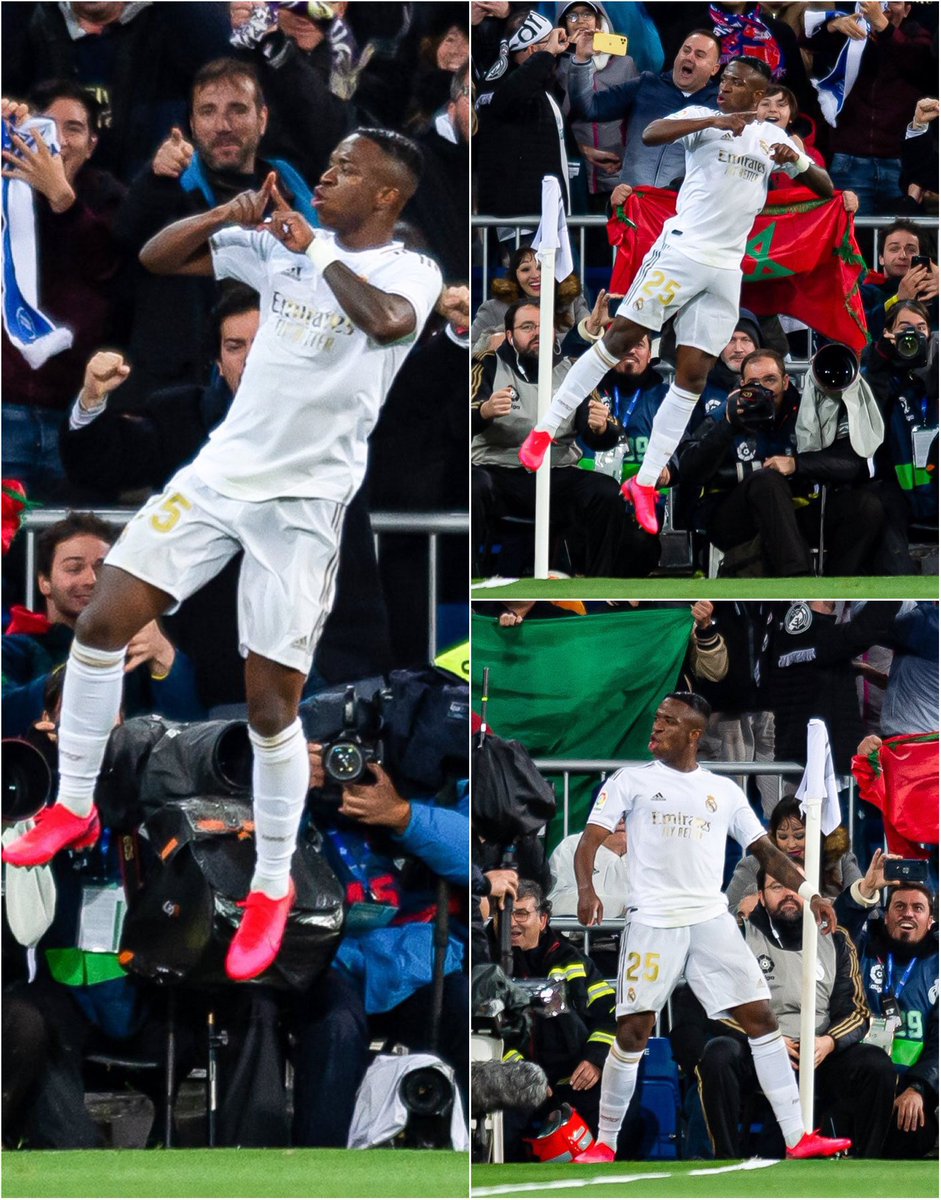 TheRonaldoTeam's tweet photo. Vinicius knows who his GOAT is.

Cristiano Ronaldo’s influence is unreal. #ElClasico https://t.co/DhQsoNPi4p