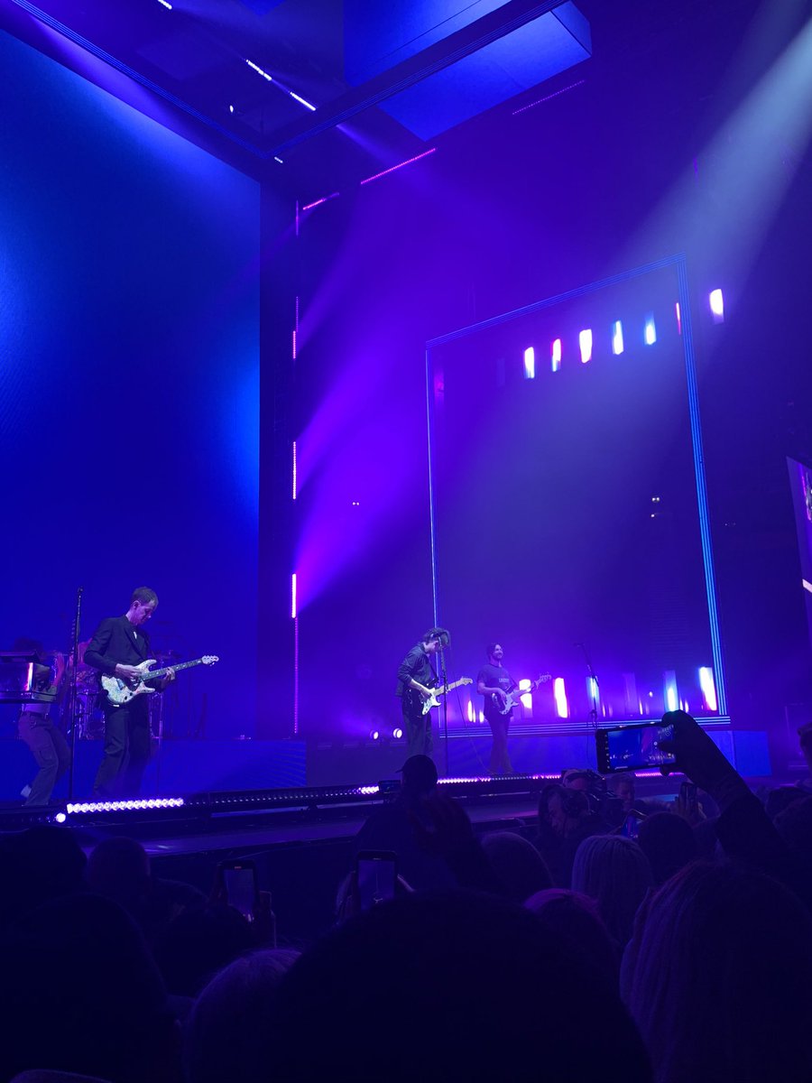 GeorgiaaaEllenx's tweet photo. The 1975 in Manchester was amazing!!! https://t.co/jylvgJO4fr