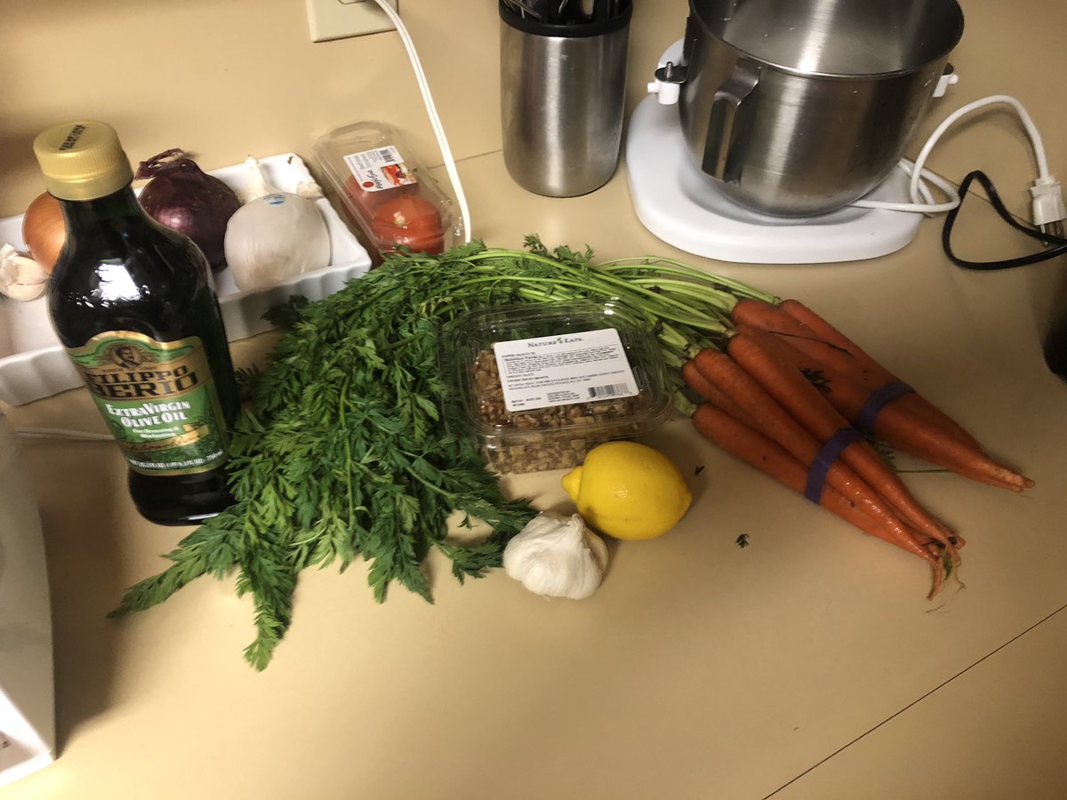 spreadsheeticus's tweet photo. Carrot Top Pesto
#Twitterkitchen
2 cups carrot tops (greens)
8 oz block of Parmesan
1/2 cup walnuts
1/2 tbsp lemon zest
1/2 tsp salt
3 cloves garlic
1/2 cup olive oil https://t.co/T52xEAXDce