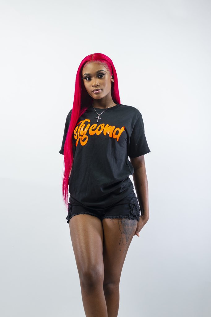 FreshxVince's tweet photo. Better tell them boys pay attention because thangs are different .  STYCOMD OUT NOW 🖤 https://t.co/IEJSwQrSjl