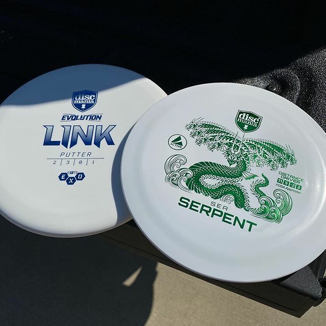 stevemanatt's tweet photo. Can’t wait to throw the Sea Serpent and the Link is money on approaches. #discmania #discgolf https://t.co/5lehpsaxmR https://t.co/kdo7MHYvdv