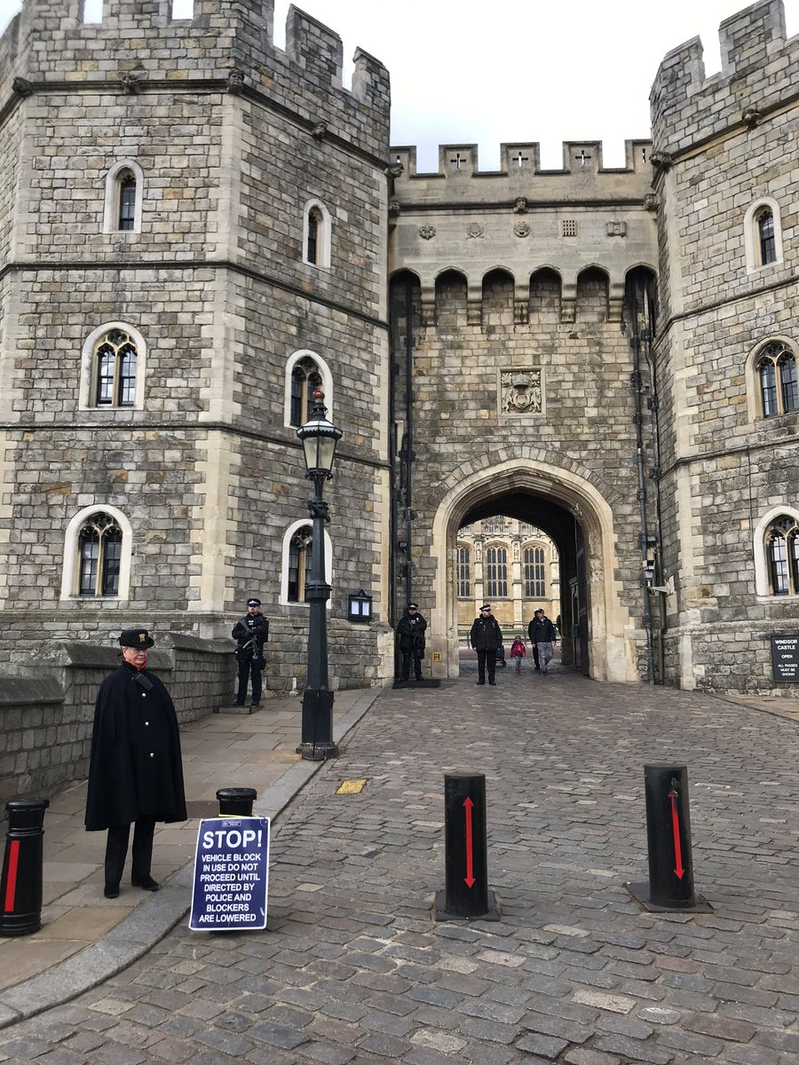 dryantonucci's tweet photo. Learned how the monarch is connect to UK finances today. @widenersba @WidenerUniv study abroad https://t.co/WaMhJomt3o
