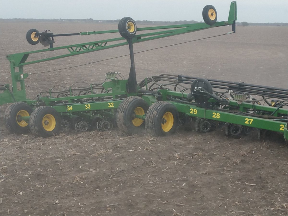 bigaljack's tweet photo. I need that @Fendt_NA Momentum demo. #flex20 #plant20 https://t.co/4SzURK4tfF