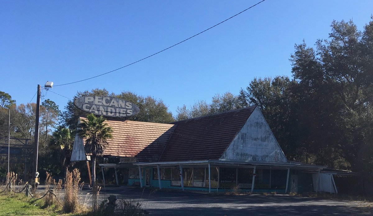 tim07673209's tweet photo. Looks like an old #Stuckeys on hwy 301 in Fl what do you think? https://t.co/3GiquroScE