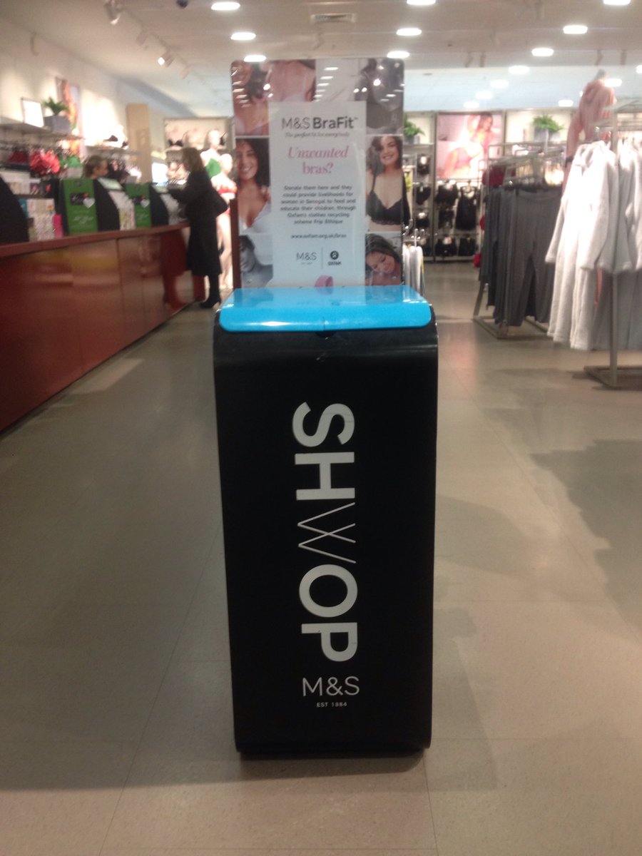 Did you know ⁦⁦<a href="/marksandspencer/">M&S</a>⁩ collects old bras etc on behalf of ⁦<a href="/OxfamFashion/">Oxfam Fashion</a>⁩ ..... well they do. #donate