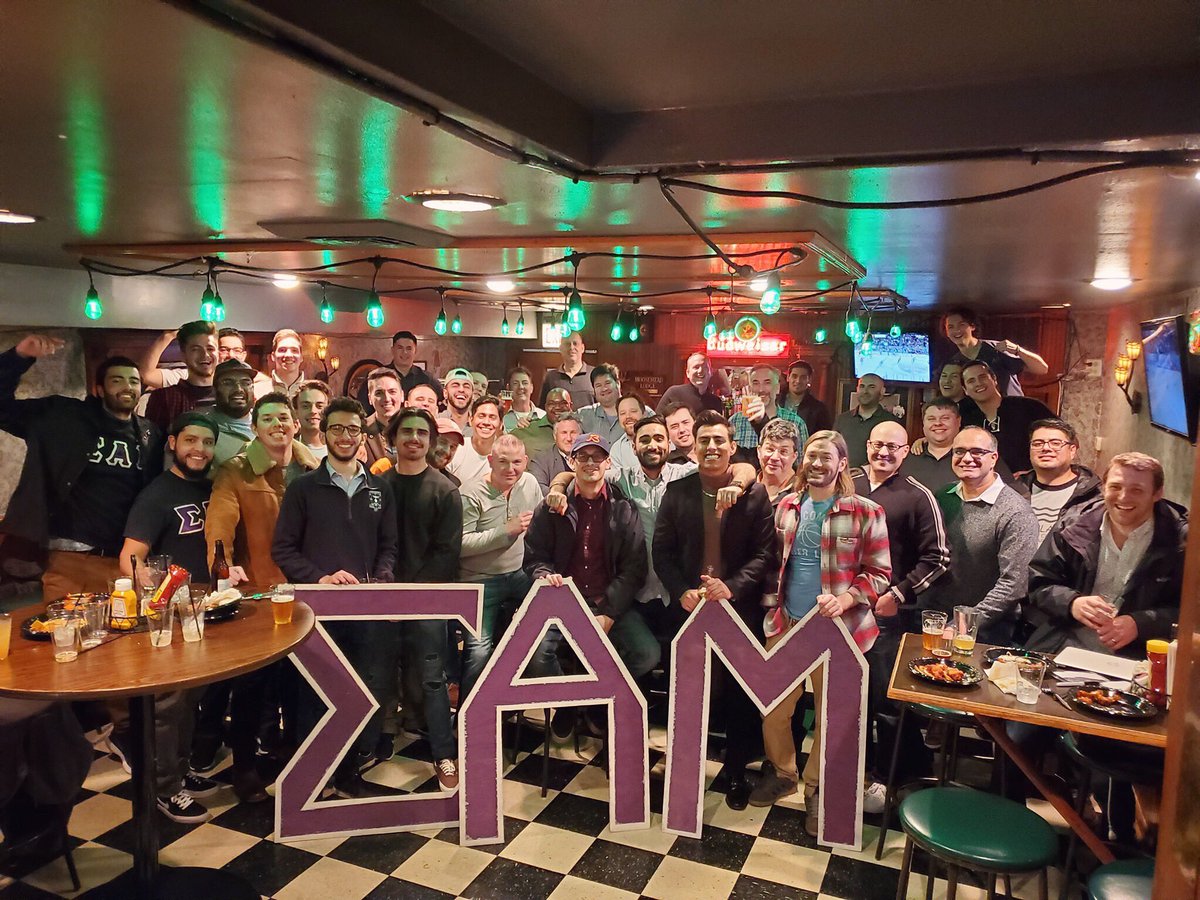 sammys_chicago's tweet photo. Generations of brotherhood gathered around yesterday as current actives and alumni celebrated our chapter’s 50th anniversary! F&F. #ΣAM #sigmaalphamu #nobrotherleftbehind https://t.co/6akjNnePUf