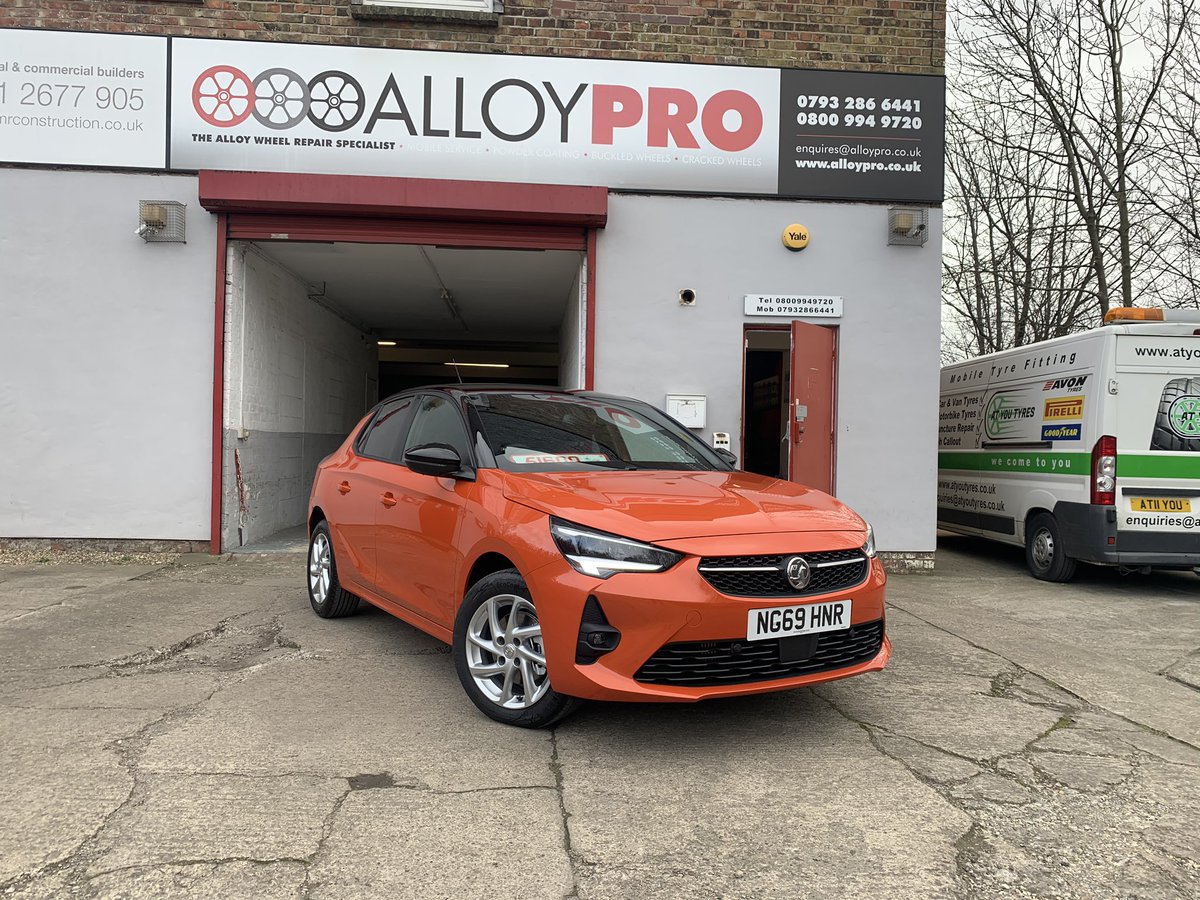 alloypro's tweet photo. Brand new Vauxhall corsa in last week to have the wheels powder coated from standard silver to piano black #vauxhallcorsa #alloypro https://t.co/VpnPZ3g3hu
