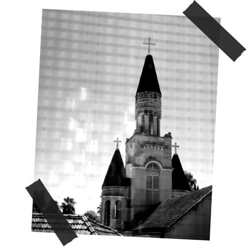 pat_anzanello's tweet photo. #windowview #church #architecture #sunny #blackandwhite #bnw #bnwphoto #madewithdarkr #bnwmood #monochrome #blacknwhite #bnwsouls #iphonephoto #iphoneX #puzzlefeed #madewithover #ipreview via @preview.app https://t.co/GfZZbxX9Bz https://t.co/0JYnQuPd7v
