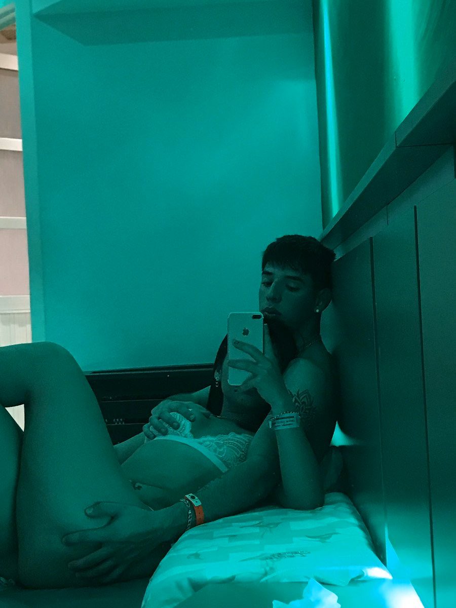 nudist's tweet photo. wanna recreate this https://t.co/o0P0pmMJQT