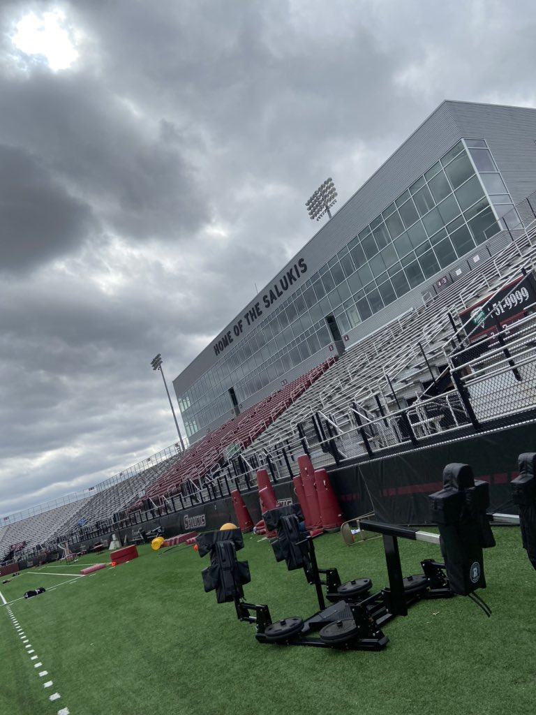 MaaskeZack's tweet photo. Had a great day at SIU junior day! Thanks for the opportunity @Gaizka_SIU @Coach_SBrown @17NickHill @CoachPatPoore @CSmithScout @RavenwoodFB #UnleashTheDawg https://t.co/EOoPhiNq9w