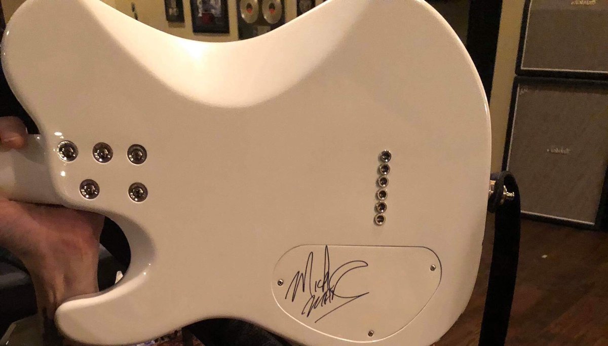 relief_corp's tweet photo. Thank you @mrmickmars  for so graciously signing the King &amp; Queen Custom Guitars for us! Get your tickets by simply making a 40 donation @ https://t.co/lI6V0IP20f 40 bucks gets you a chance to win Both Guitars. 2,369 tickets left out of 2,500 #pauldeanguitars https://t.co/8UUOY47nsa