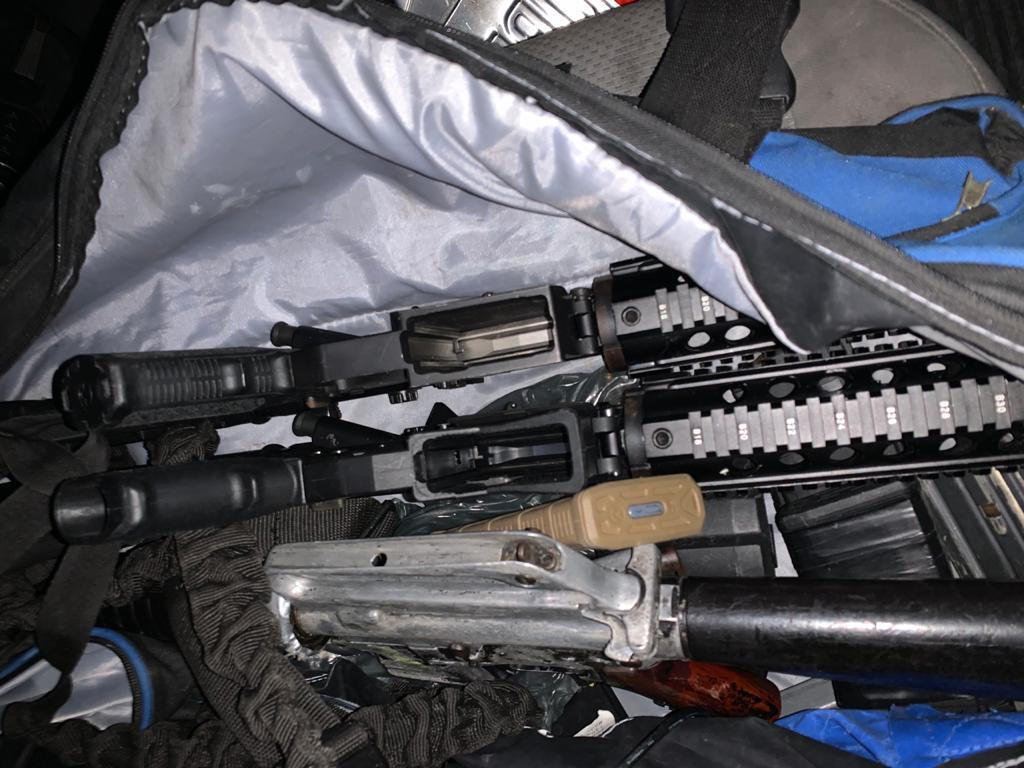 QRooEnPaz's tweet photo. Este sábado 29 de Febrero participaron en un operativo donde lograron: 
-La detención de 5 Personas del Sexo Masculino.
-Aseguraron: 5 Armas Largas,1 Arma Corta, Equipo Táctico, 1 Casco Balistico, 3 Gorras del Cartel de Jalisco,1 Vehículo de la Marca Spack. https://t.co/ybJVCpfq3M