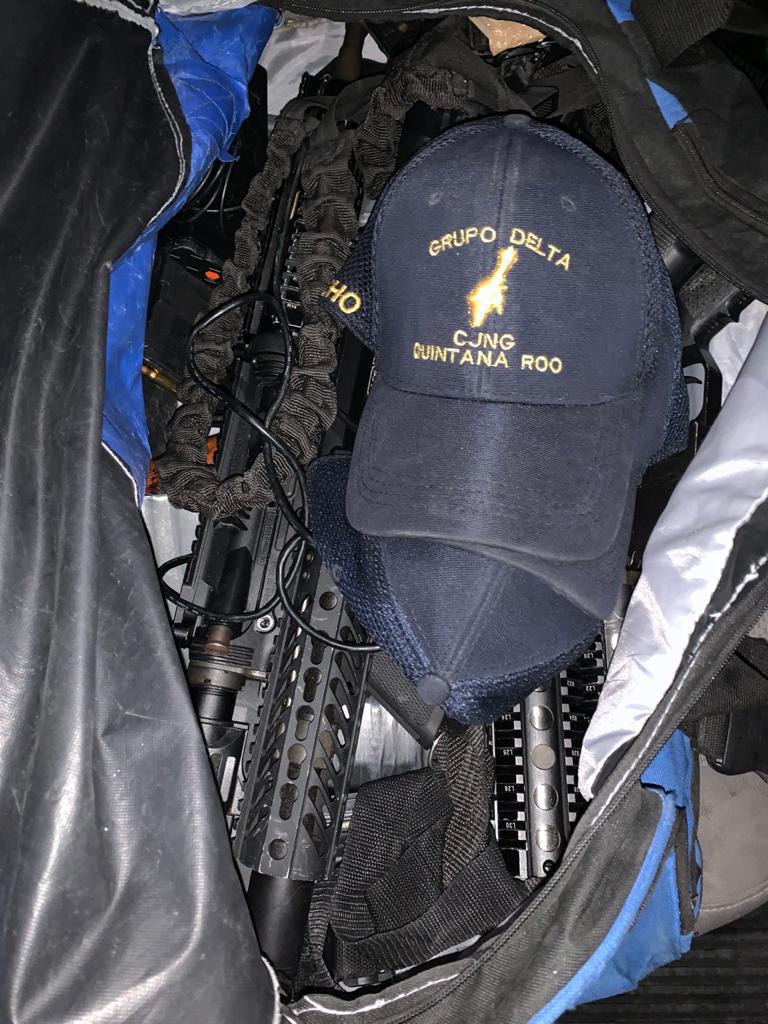 QRooEnPaz's tweet photo. Este sábado 29 de Febrero participaron en un operativo donde lograron: 
-La detención de 5 Personas del Sexo Masculino.
-Aseguraron: 5 Armas Largas,1 Arma Corta, Equipo Táctico, 1 Casco Balistico, 3 Gorras del Cartel de Jalisco,1 Vehículo de la Marca Spack. https://t.co/ybJVCpfq3M