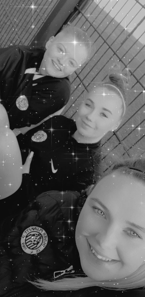 chelseyedwards8's tweet photo. Runners up of the tournament today🥈 #SOPFC #Plunkett ⚫⚪⚽ UPPA BAWA 🖤🤍 https://t.co/Gc3G2sLDoB
