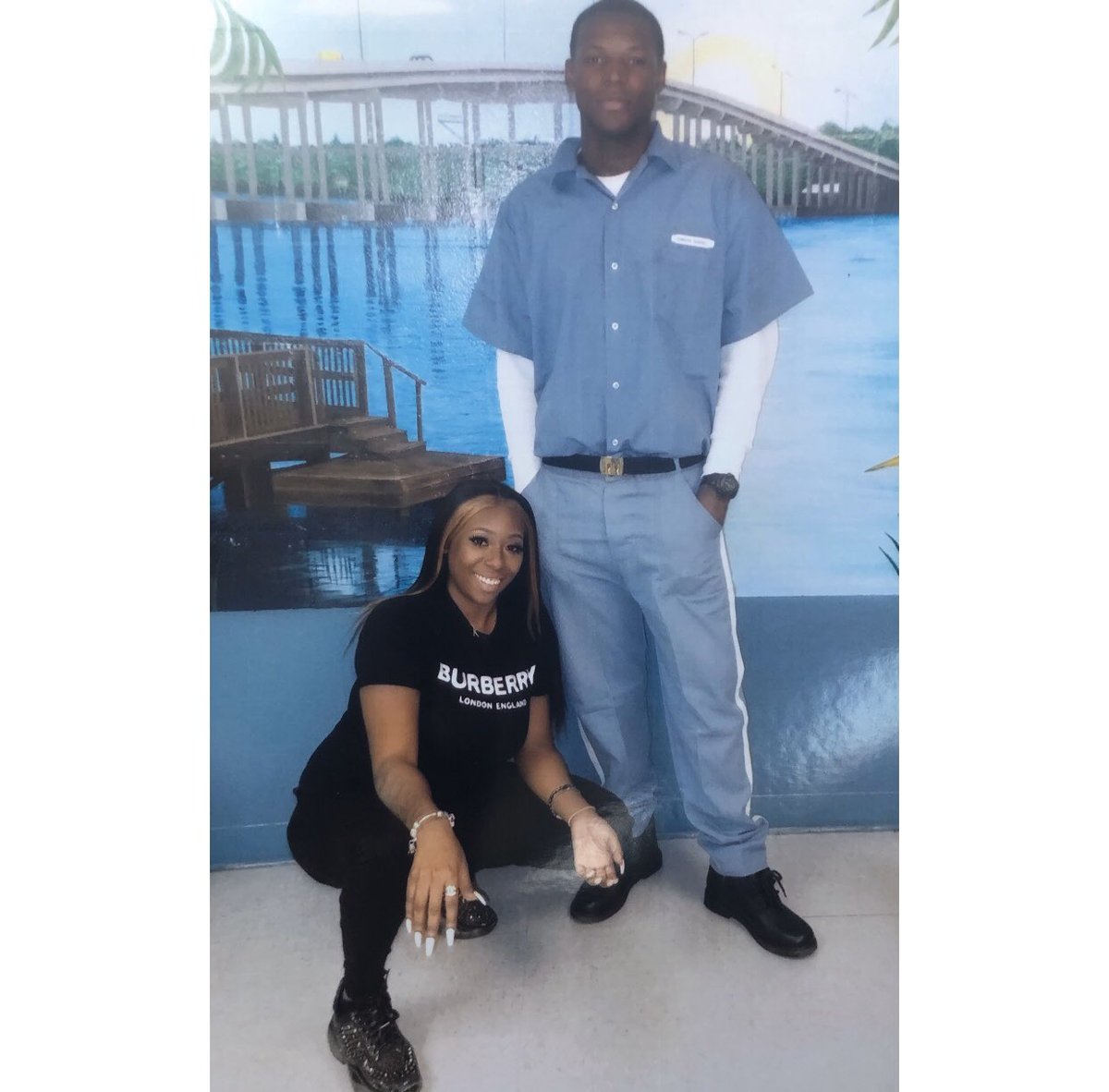 BREADWiiiNNERxo's tweet photo. They corporate , they can't relate to you
They don't understand you , homie, they ain't ready for you
You a gangster with a story , let me tell 'em for you 🦍 #Loyalty 💯 #MainMane 🤞🏽 #IAmMyBrothersKeeper ⏳ #SeeNoEvil 🙈 #SpeakNoEvil 🙊 #HearNoEvil 🙉 https://t.co/Cz6QUi3XK6