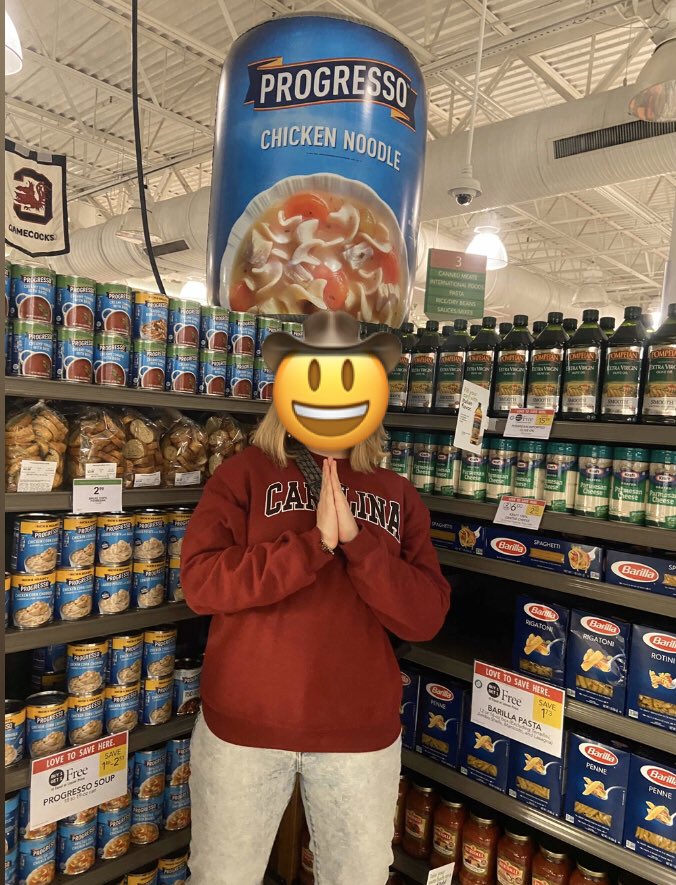 niicecans's tweet photo. Blessed images of my friend, a very famous model, doing a professional photo shoot with a giant soup can at Publix https://t.co/jgUd6FHrSy