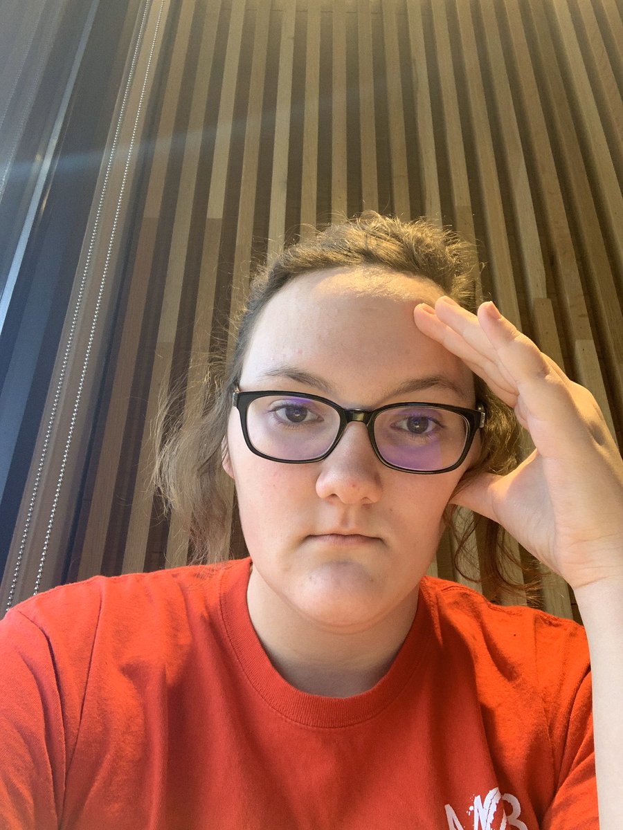 glenner15's tweet photo. When you are in college, and your group partners are still copying and pasting information to the PowerPoint slides. #AcademicProbation https://t.co/wVIyan3MDS