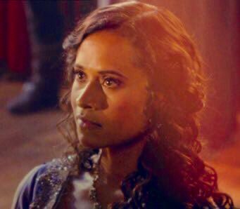 pendragonborn's tweet photo. tell me the story of guinevere. queen of camelot, loved by all, fairest of all albion https://t.co/iBKDEHsQmd
