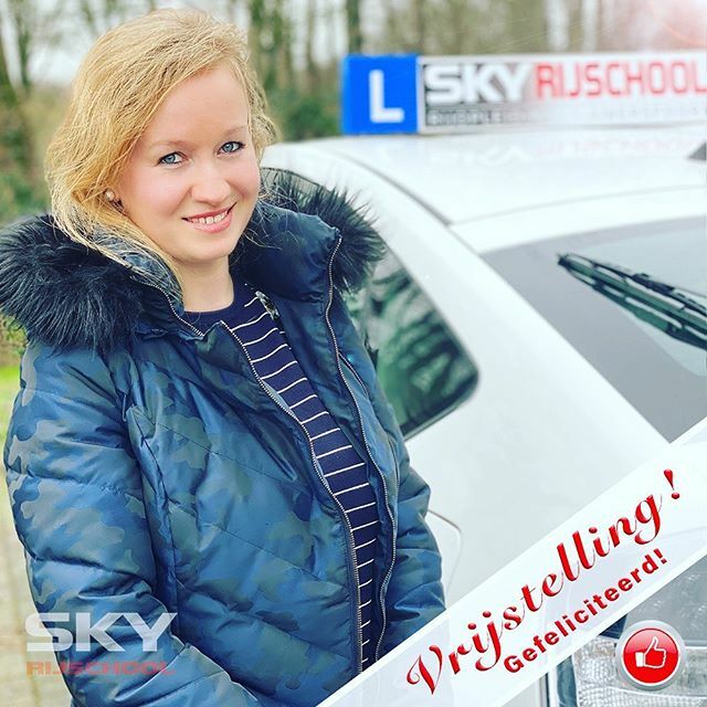 SRijschool's tweet image. Lekker gereden Eva!👍 vrijstelling heb je🎉👌.Straks even afrijden. ift.tt/3cne9BO