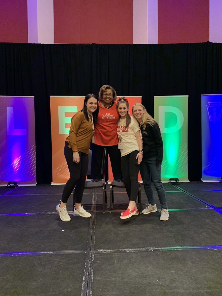 WeAreEaglecrest's tweet photo. EHS StuCo was represented very well this weekend at the @NatStuCo #LEADCHI Conference. @ColoradoBlethen @rileymcmillen_ @Chickideetwo presented workshops, learned from other leaders, and heard from @ScottBackovich, #icanhelp, and @TeiStreet. @EaglecrestStuCo @CCSDATHACT1 https://t.co/qmlOIiUROC