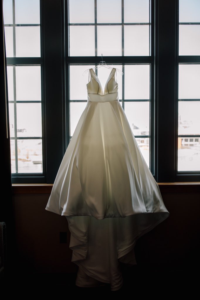 Just sharing some wonderful shots from our first wedding of 2020!
First moments at <a href="/IronHorseHotel/">The Iron Horse Hotel</a> 
#herradaphotos #weddingday
herradaphotography.com