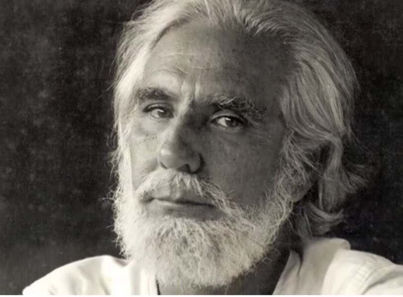 Querido Ernesto: Espero encontrés lo que no pudiste encontrar acá, volvés a ser polvo de estrellas pero queda en la arena tu huella, queda en el rumor de las olas del lago, en la brisa que sostiene el vuelo de la garza blanca y morena.