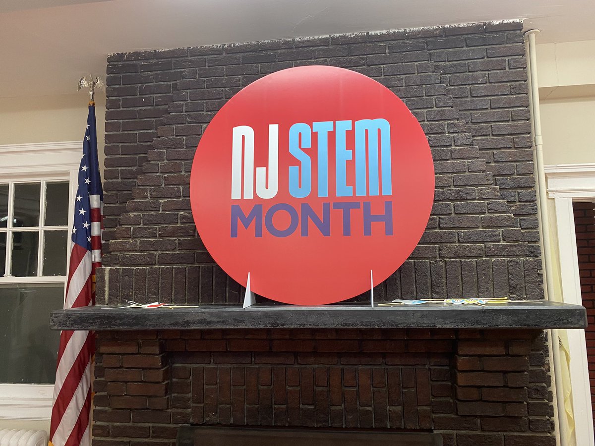 RDCouncilNJ's tweet photo. It’s Official Happy #NJSTEMMonth @GovMurphy @NJSTEMPathways @STEMecosystems @ILEADSTEM @DelranSTEM @LibertyStem @hsmcstem @HINJ_ORG @BioNJ_Org @ChooseNJ @GovSTEMScholars check out https://t.co/uNReDYeDaR for more info https://t.co/HAEUjPffE7