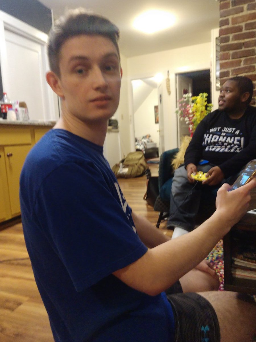 JakeyAsAlways's tweet photo. No context, just save the picture and post it with #TeamLegs. https://t.co/a4qEv4PQLT