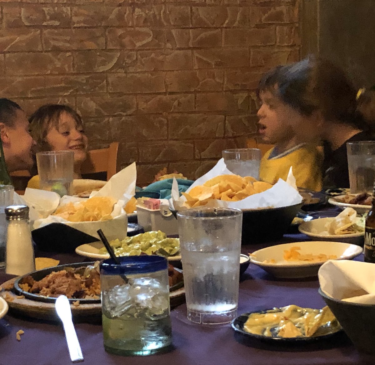 Primer Family Field Trip to the Fort Worth Zoo today! Outback and Great Barrier Reef exhibits to wrap up our awesome Endangered Species of Australia project! Joe T. Garcia’s for dinner to round out a perfect Sunday afternoon!  #parishPrimer #parishlsrocks #endangeredspecies