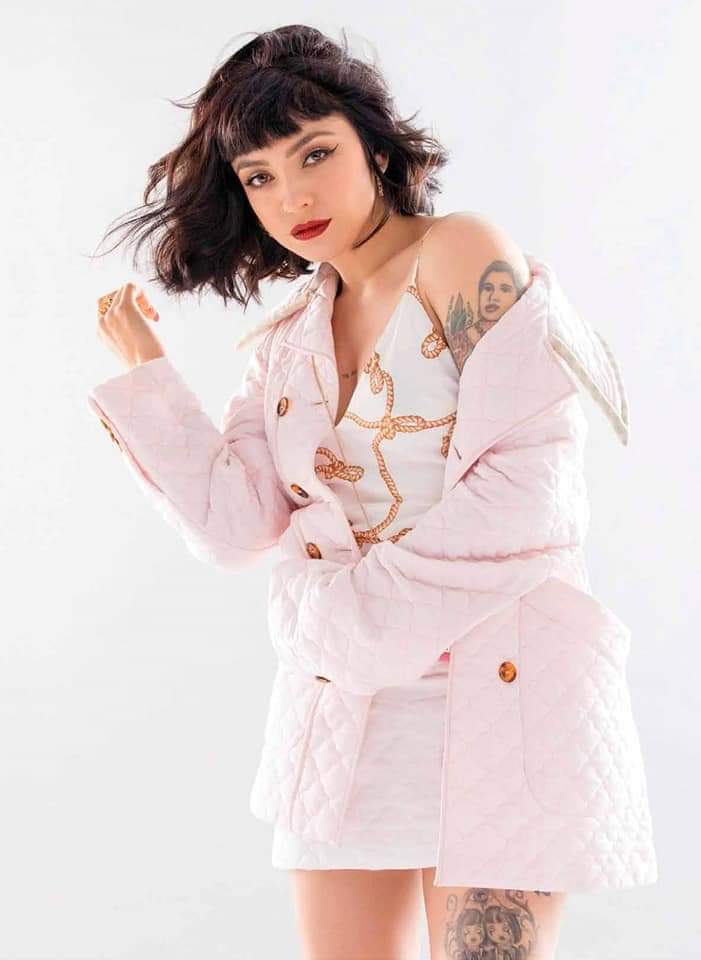 Sabrisaavedra91's tweet photo. Paren todo!!!
Y contemplen esta belleza🥰
Que hermosa eres @monlaferte 🌹

Te amooooo🥰 https://t.co/iFrNu3I7w6