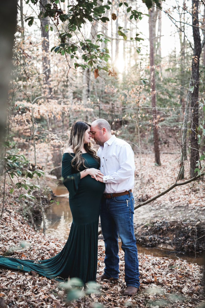 RachelMiller_10's tweet photo. I sure love this sweet hubby of mine! We eloped! 🤩 #02292020 https://t.co/vdAOej18fx