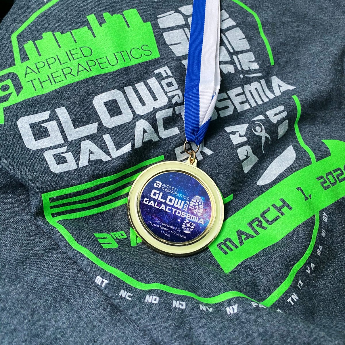 amymgoodrich's tweet photo. Had a blast running the #Glow5k raising awareness for rare diseases, and supporting friends. #GLOWforgalactosemia #RareDiseaseDay https://t.co/84bgoe4CrS