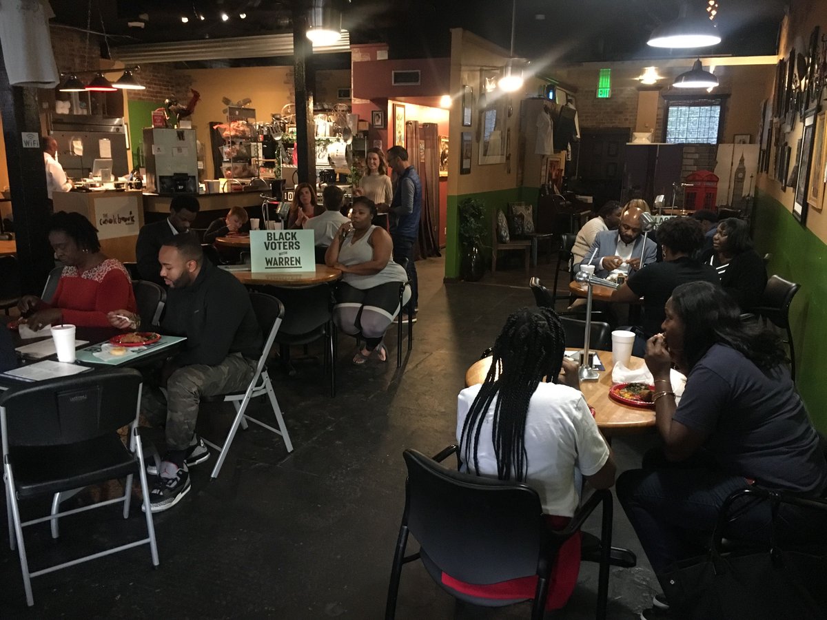 FloridaforEW's tweet photo. Tonight @FredTJoseph met and spoke with Jacksonville voters at The Cookbook on the issues that impact them and why @ewarren's plans are designed to build a government for that works for everyone. https://t.co/eyhEP4pYtu