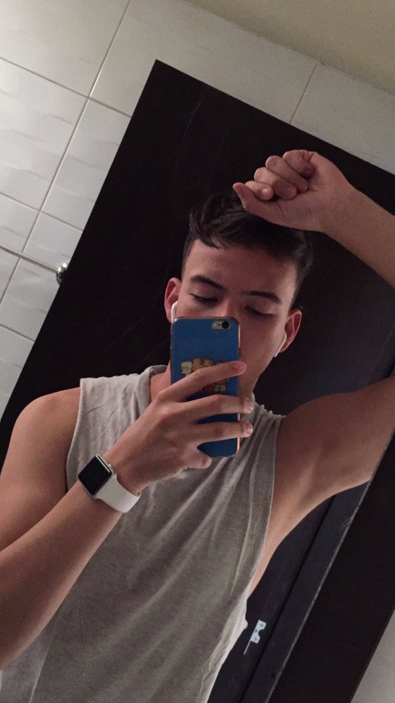perra_369's tweet photo. Juan🤤🤤
¿Que saben de él? https://t.co/PZX7tL1wKO