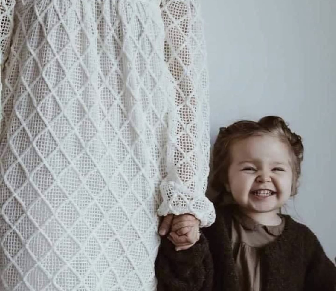 وإن سألوني يوماً عن كُل ما هو جميل في حياتي سأكتفي بذكر أمي ! ♥️