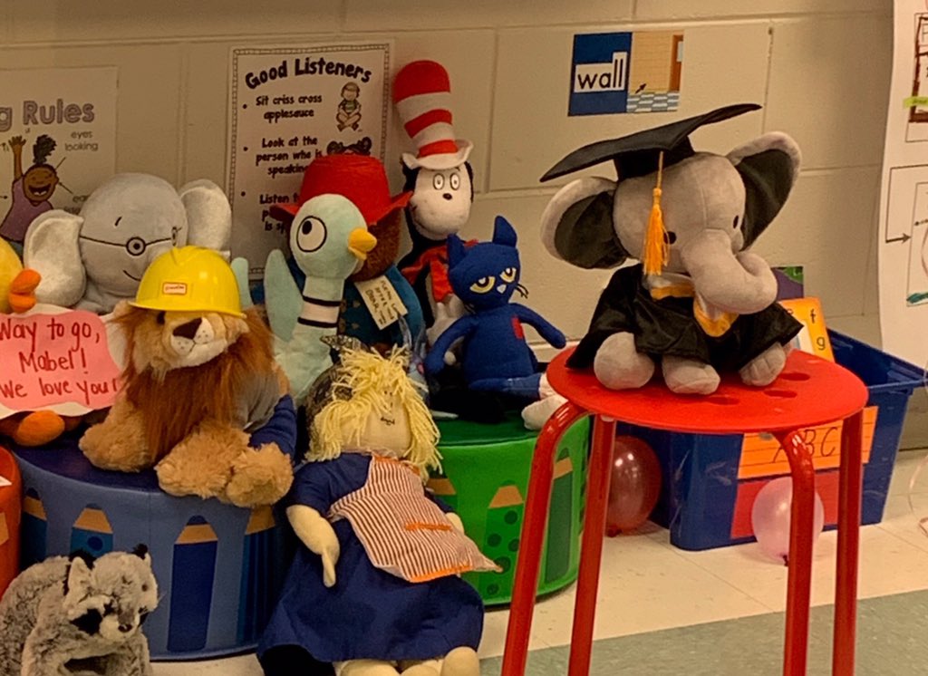 SatillaMarsh's tweet photo. Mabel graduated! She had all of her friends there to watch and celebrate! @TCRWP #unitsofstudyinphonics @SatillaMarsh @glynnschools π https://t.co/nGWtmDOhaH