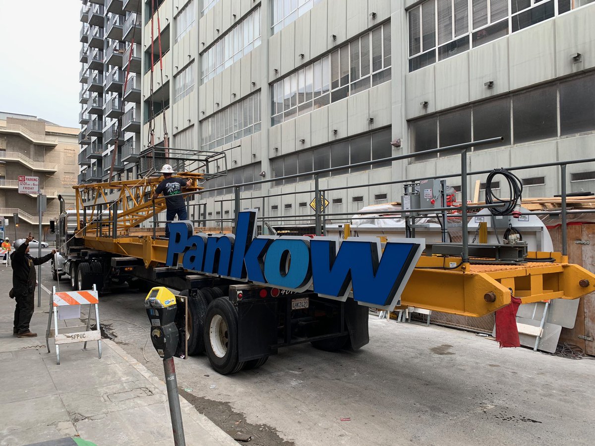 Joe_Pankow's tweet photo. @pankowbuilders time to take out the SFCM tower Crane. Winded out Saturday but the team had it covered Sunday from 3am until 4PM. Great Job SFCM team. https://t.co/K7jkfN0Tdy
