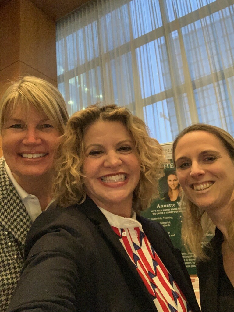 KKW_Update's tweet image. Chef Michelle Bernstein, keynote speaker tonight at the Chef to Chef Conference, with Lisa Carroll and Annette Whittley - #CheftoChef2020 #chefconference #cheftochef #clubresortchef @crbcheftochef